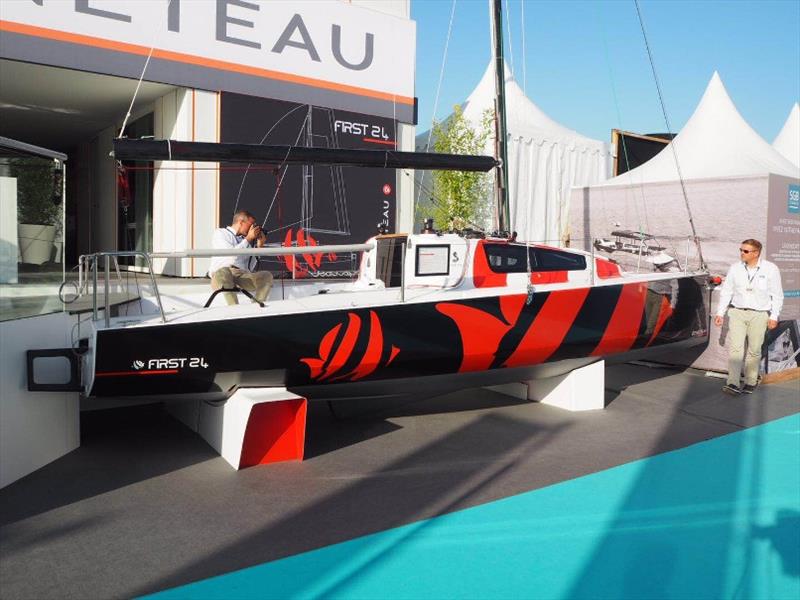 First 24 at 2018 Cannes Yachting Festival - photo © Beneteau