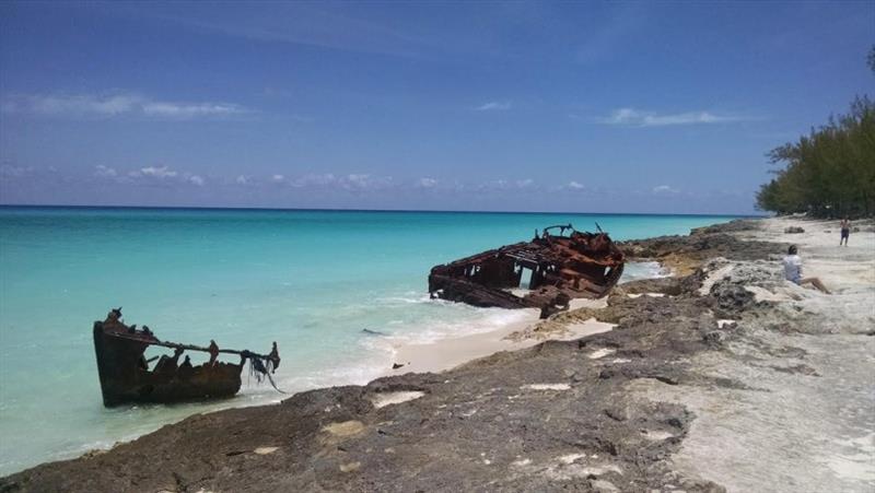 Wreck of a steel ship washed ashore long ago (Bimini) - photo © Pendana Blog, www.pendanablog.com